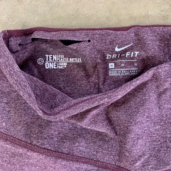 HEATHER MAROON NIKE 7/8 LEGGINGS - Picture 3 of 4